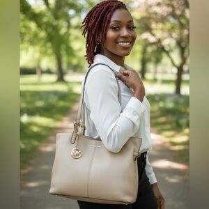 Michael Kors Lenox beige Leather shoulder Tote bag authentic EUC